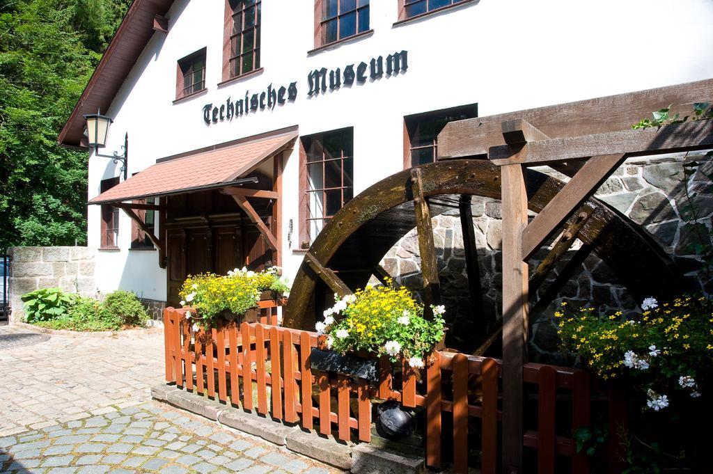 Pension Zum Schotten Zella-Mehlis Eksteriør billede
